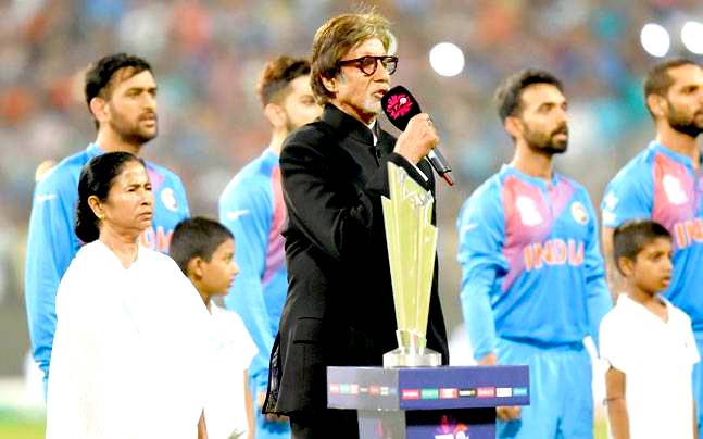 Amitabh Bachchan singing India's National Anthem at Eden Gardens, Kolkata Amitabh Bachchan singing India's National Anthem at Eden Gardens, Kolkata