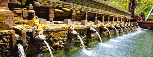 Holy springs of Tirta Empul temple Holy springs of Tirta Empul temple