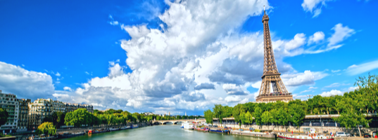 Seine river cruise with Eiffle tower Seine river cruise with Eiffle tower